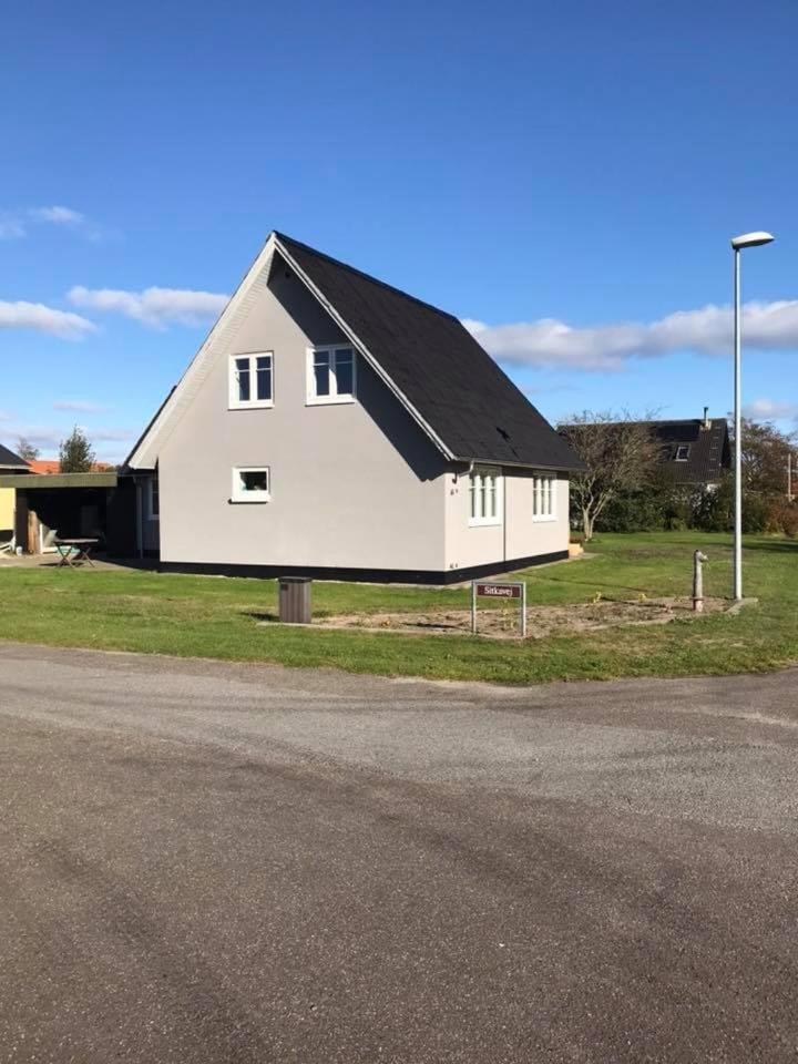 Hyggeligt Byhus Taet Ved Skov Og Togstation Aalbaek Bagian luar foto
